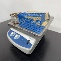 VWR Standard Analog Shaker image 1